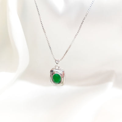Silver Elegance – Green Stone Pendant Necklace